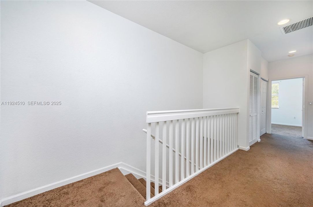 待售: $380,000 (3 贝兹, 2 浴室, 1459 平方英尺)