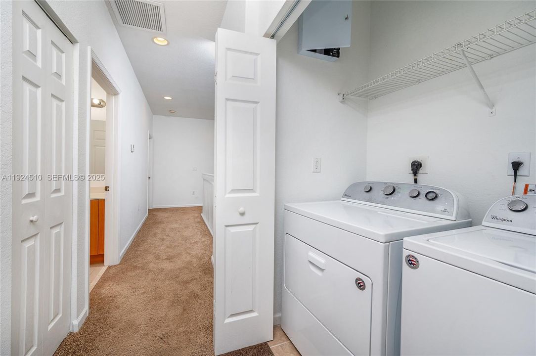 待售: $380,000 (3 贝兹, 2 浴室, 1459 平方英尺)