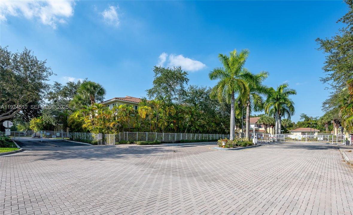 待售: $380,000 (3 贝兹, 2 浴室, 1459 平方英尺)