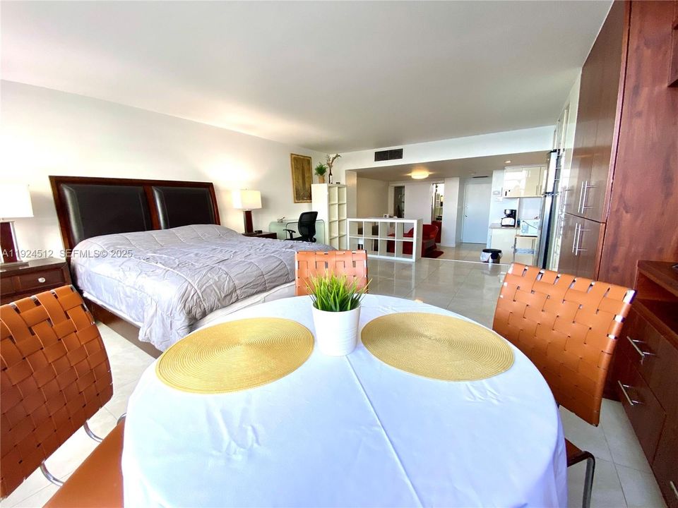 For Sale: $255,000 (0 beds, 1 baths, 580 Square Feet)