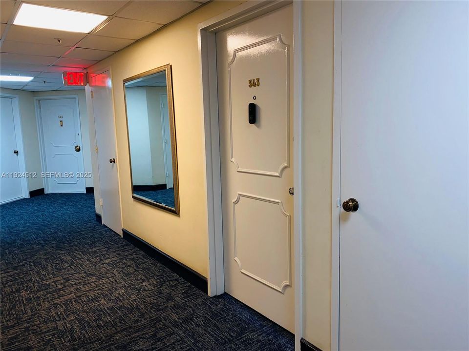 For Sale: $255,000 (0 beds, 1 baths, 580 Square Feet)