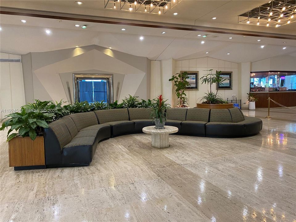 For Sale: $255,000 (0 beds, 1 baths, 580 Square Feet)