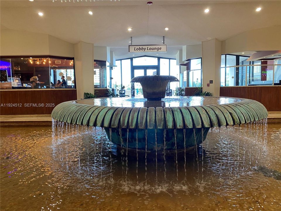 For Sale: $255,000 (0 beds, 1 baths, 580 Square Feet)