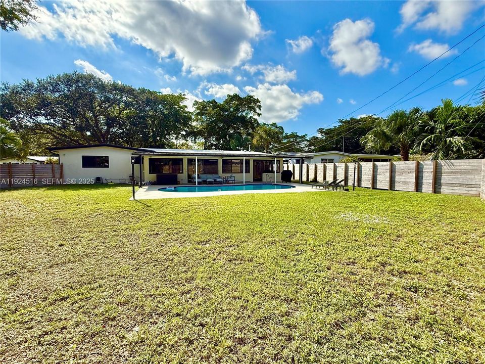 В аренду: $6,500 (4 спален, 2 ванн, 2245 Квадратных фут)