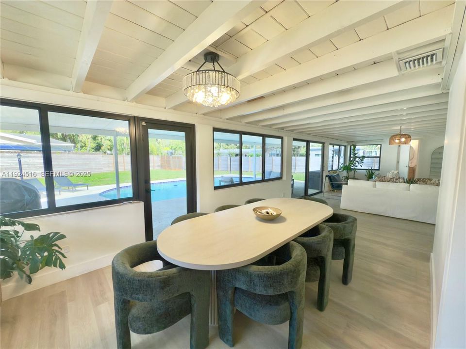 В аренду: $6,500 (4 спален, 2 ванн, 2245 Квадратных фут)