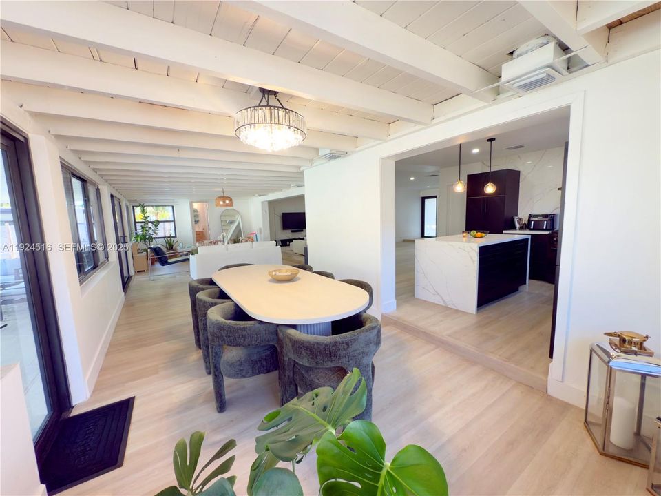 В аренду: $6,500 (4 спален, 2 ванн, 2245 Квадратных фут)