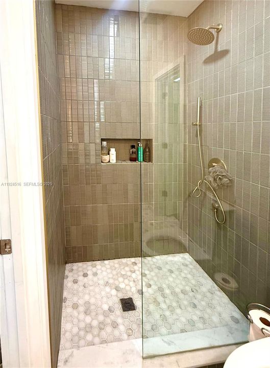 В аренду: $6,500 (4 спален, 2 ванн, 2245 Квадратных фут)