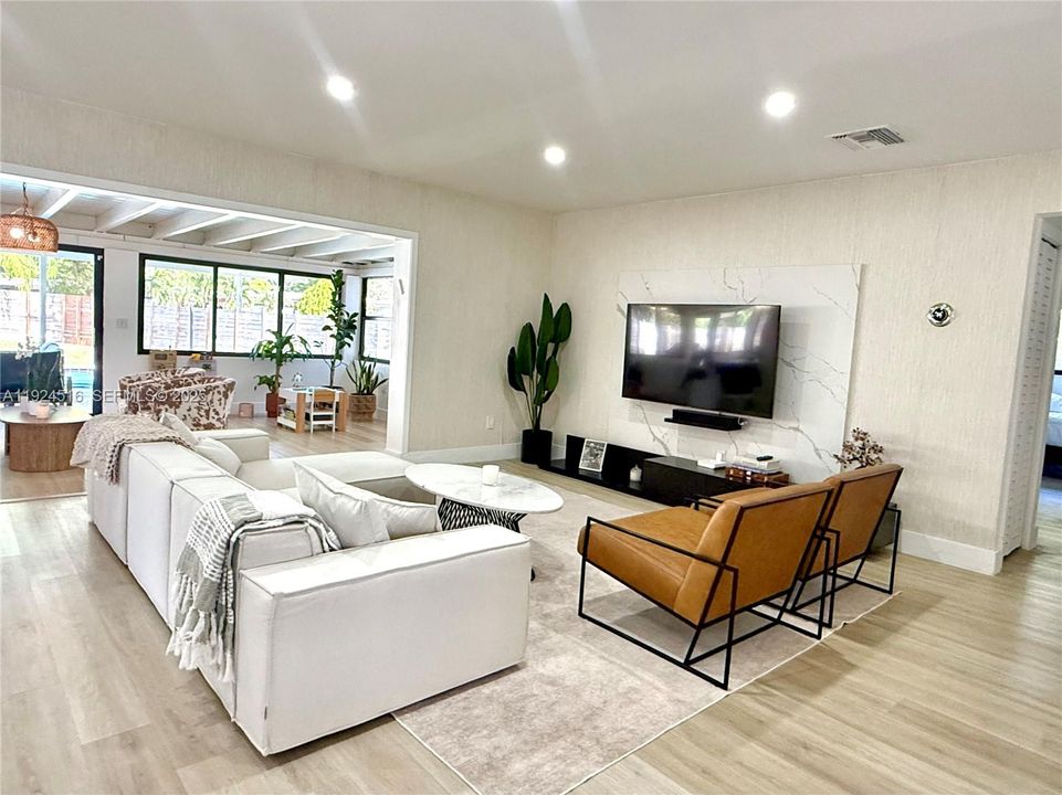 В аренду: $6,500 (4 спален, 2 ванн, 2245 Квадратных фут)