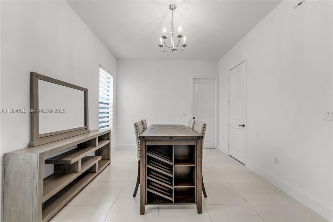 For Sale: $675,000 (3 beds, 2 baths, 2291 Square Feet)