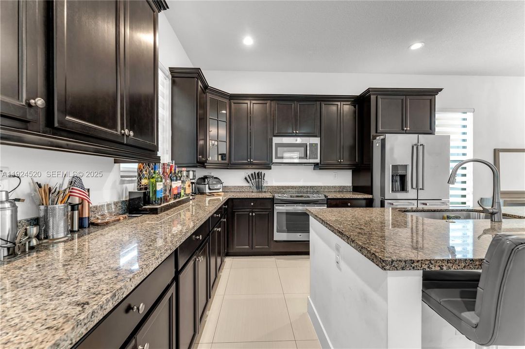 For Sale: $675,000 (3 beds, 2 baths, 2291 Square Feet)