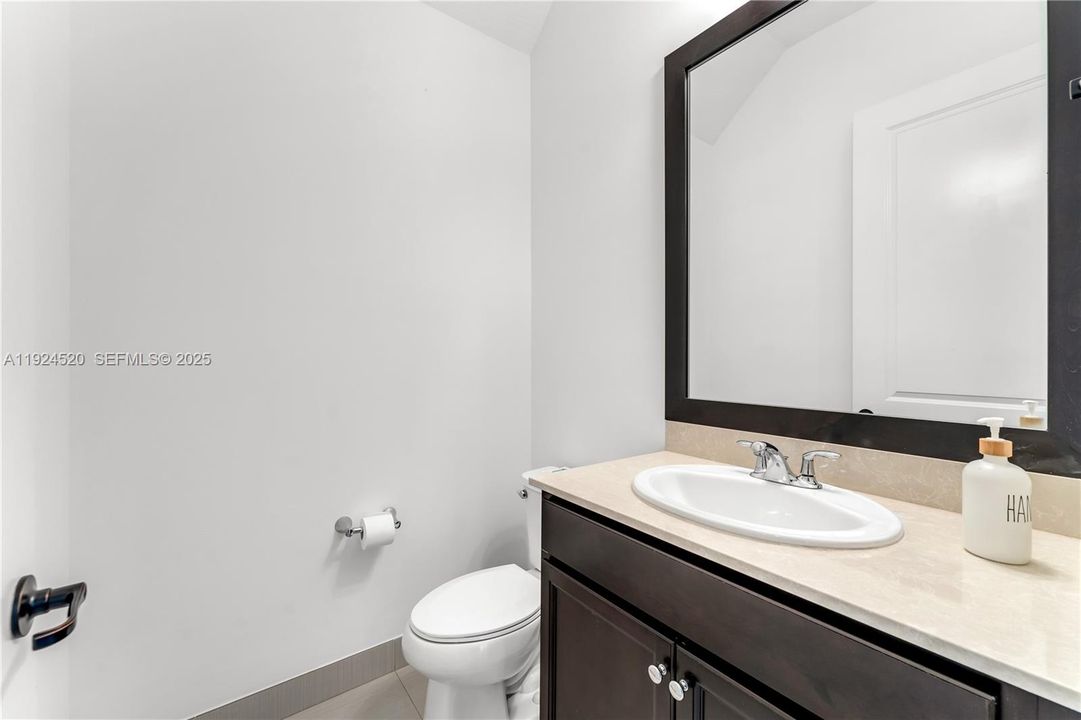 For Sale: $675,000 (3 beds, 2 baths, 2291 Square Feet)