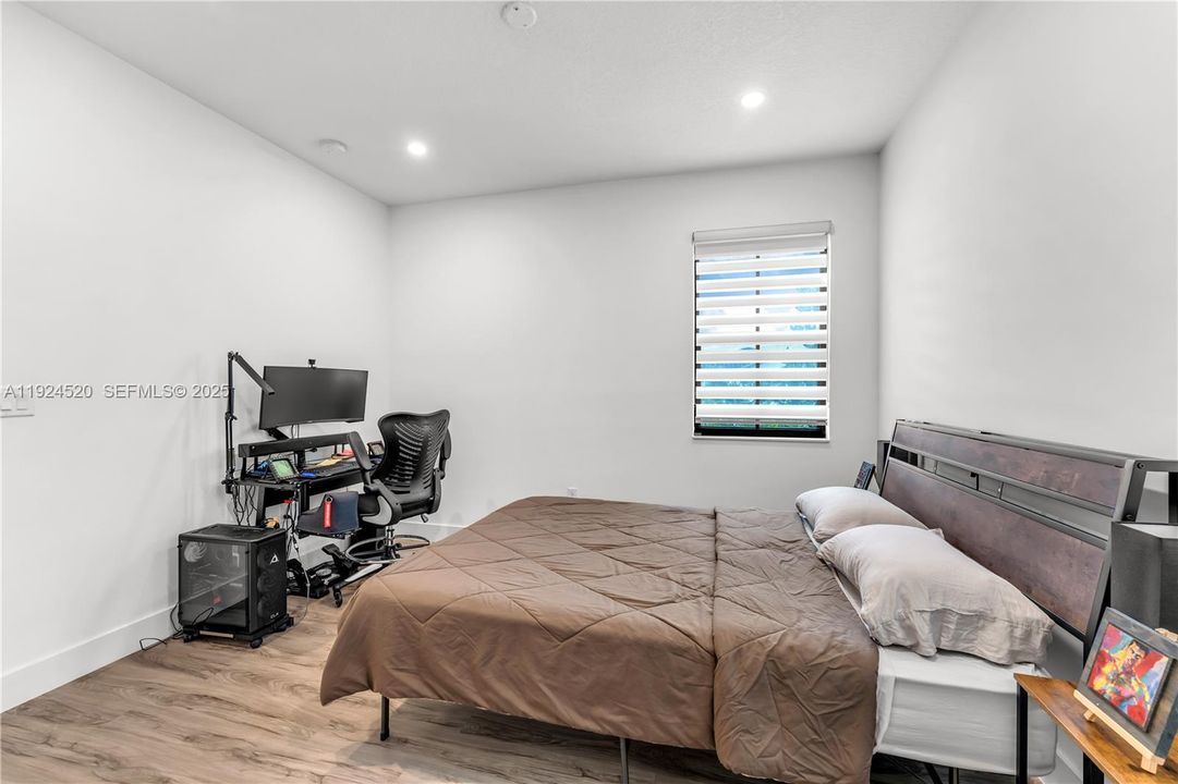 For Sale: $675,000 (3 beds, 2 baths, 2291 Square Feet)