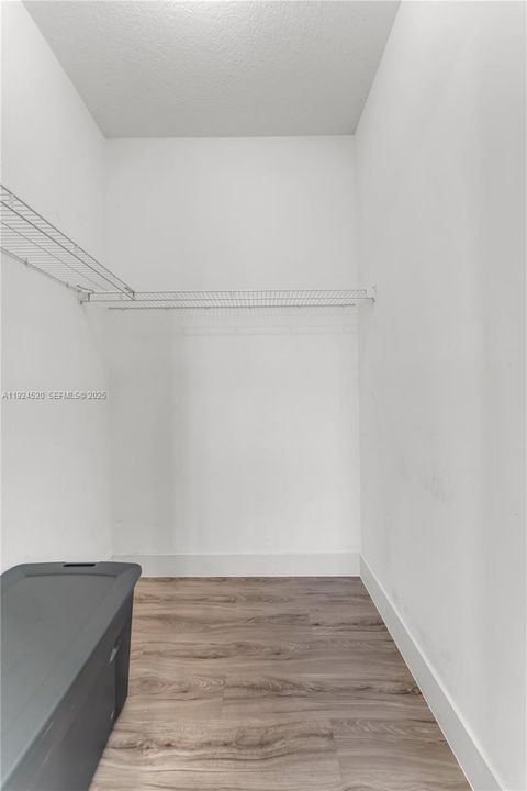 For Sale: $675,000 (3 beds, 2 baths, 2291 Square Feet)