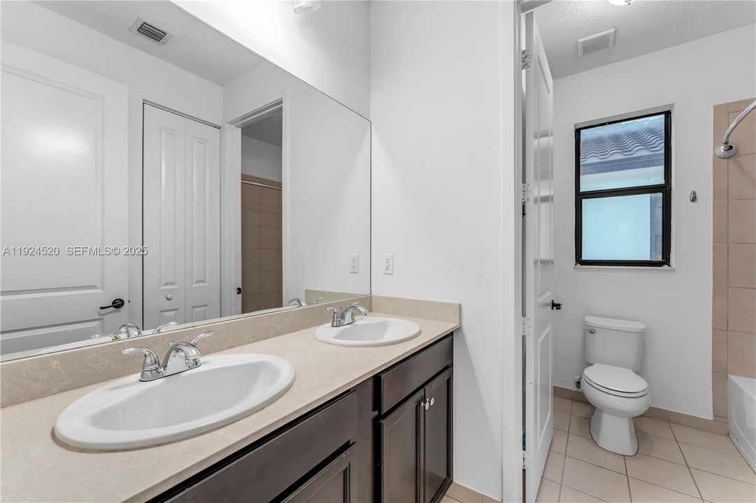 For Sale: $675,000 (3 beds, 2 baths, 2291 Square Feet)