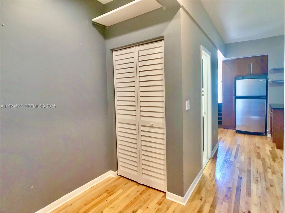 For Sale: $265,000 (2 beds, 1 baths, 613 Square Feet)