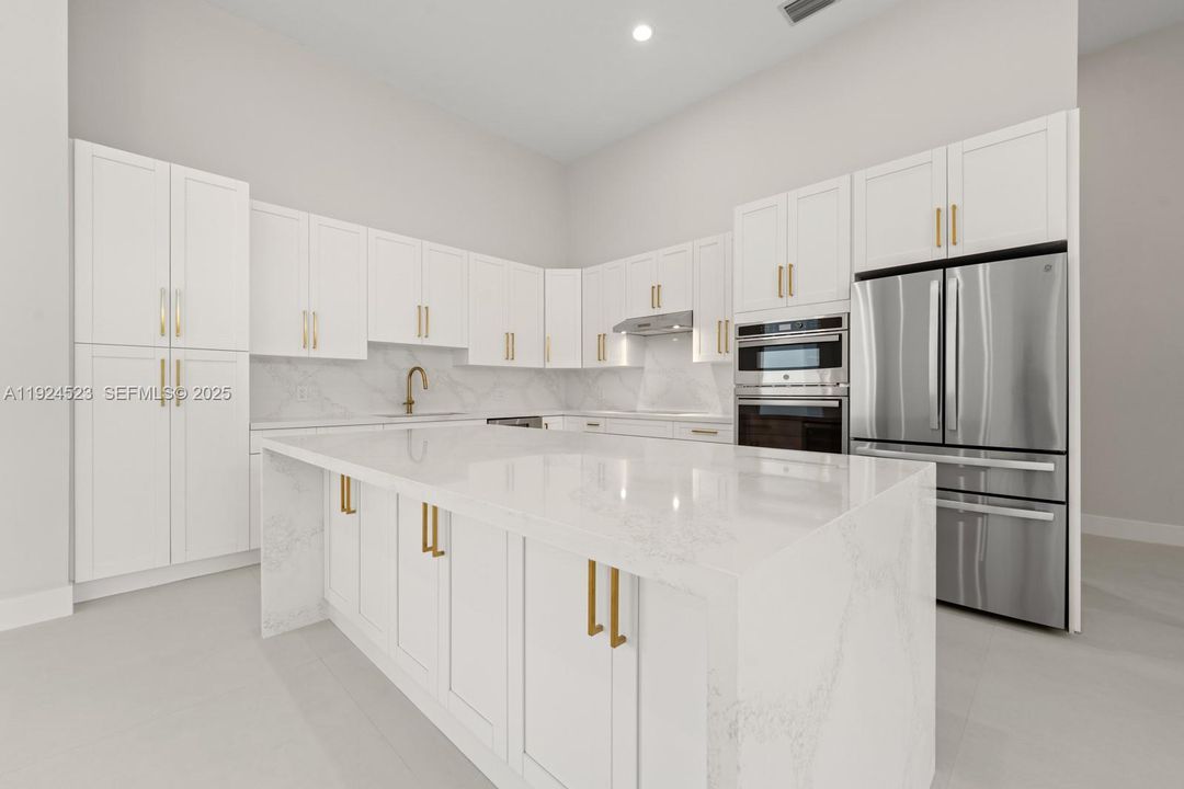 For Sale: $2,195,000 (5 beds, 3 baths, 3360 Square Feet)