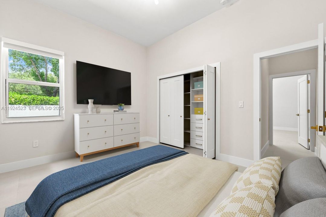 For Sale: $2,195,000 (5 beds, 3 baths, 3360 Square Feet)