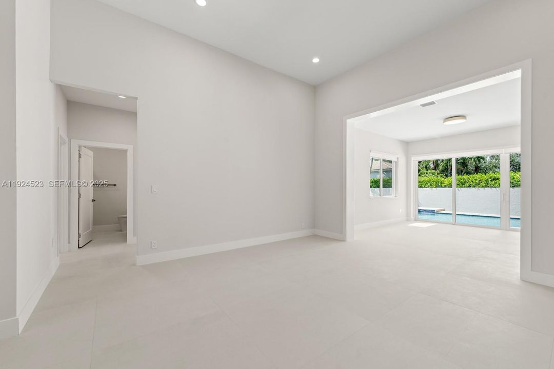 For Sale: $2,195,000 (5 beds, 3 baths, 3360 Square Feet)