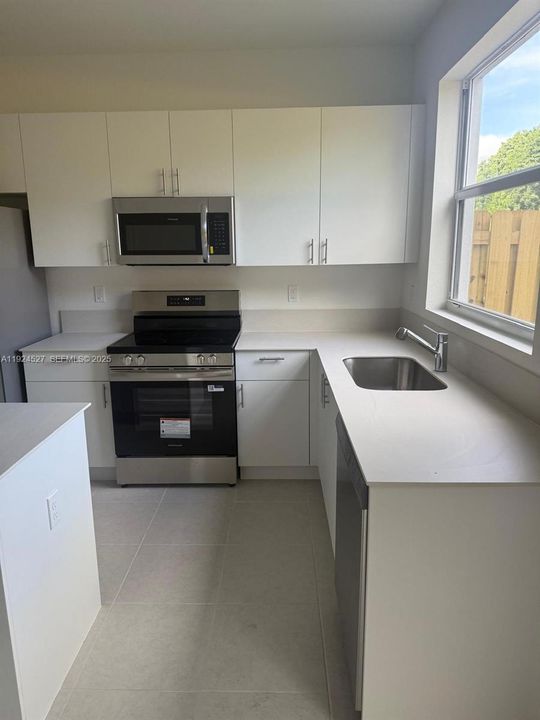 En Renta: $2,490 (3 camas, 2 baños, 0 Pies cuadrados)