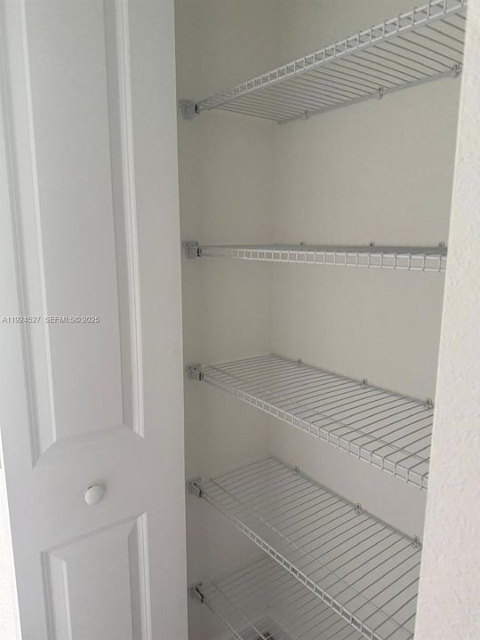 En Renta: $2,490 (3 camas, 2 baños, 0 Pies cuadrados)