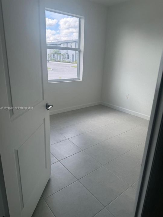 En Renta: $2,490 (3 camas, 2 baños, 0 Pies cuadrados)