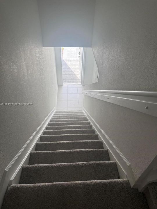 En Renta: $2,490 (3 camas, 2 baños, 0 Pies cuadrados)