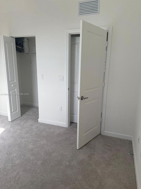 En Renta: $2,490 (3 camas, 2 baños, 0 Pies cuadrados)