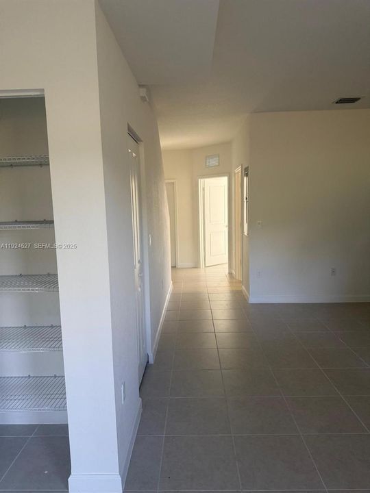 En Renta: $2,490 (3 camas, 2 baños, 0 Pies cuadrados)