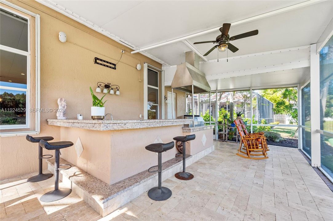 For Sale: $2,075,000 (5 beds, 5 baths, 4915 Square Feet)