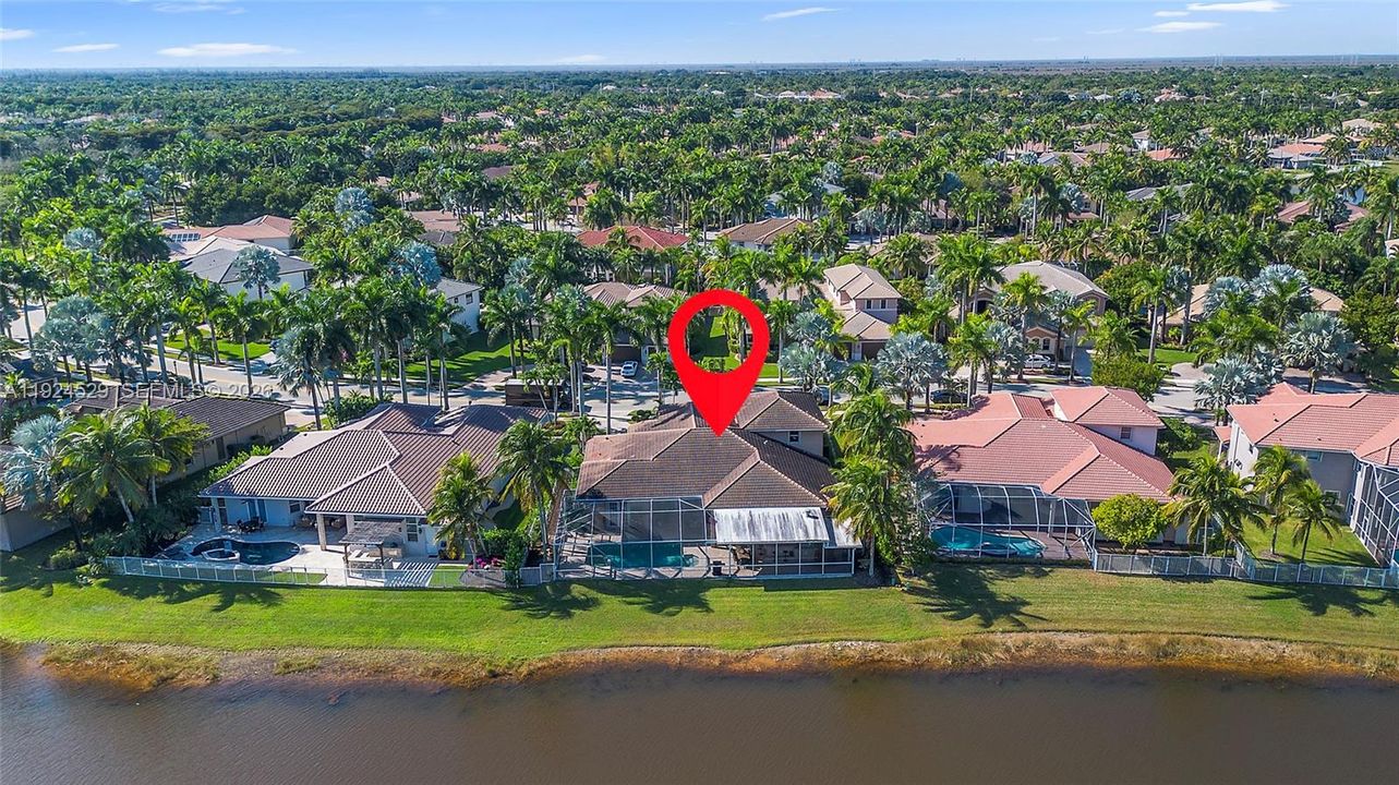 For Sale: $2,075,000 (5 beds, 5 baths, 4915 Square Feet)