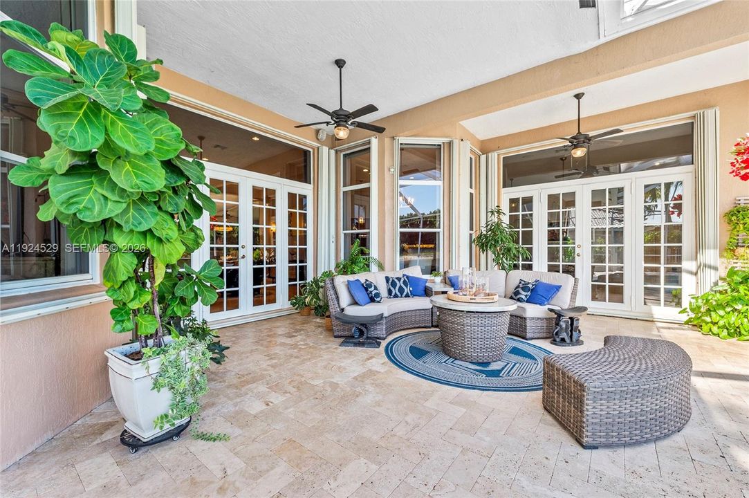 For Sale: $2,075,000 (5 beds, 5 baths, 4915 Square Feet)