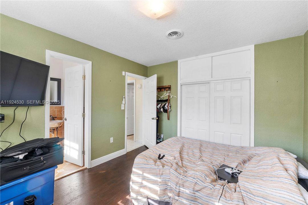 На продажу: $740,000 (3 спален, 2 ванн, 1688 Квадратных фут)