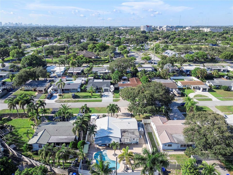 На продажу: $740,000 (3 спален, 2 ванн, 1688 Квадратных фут)