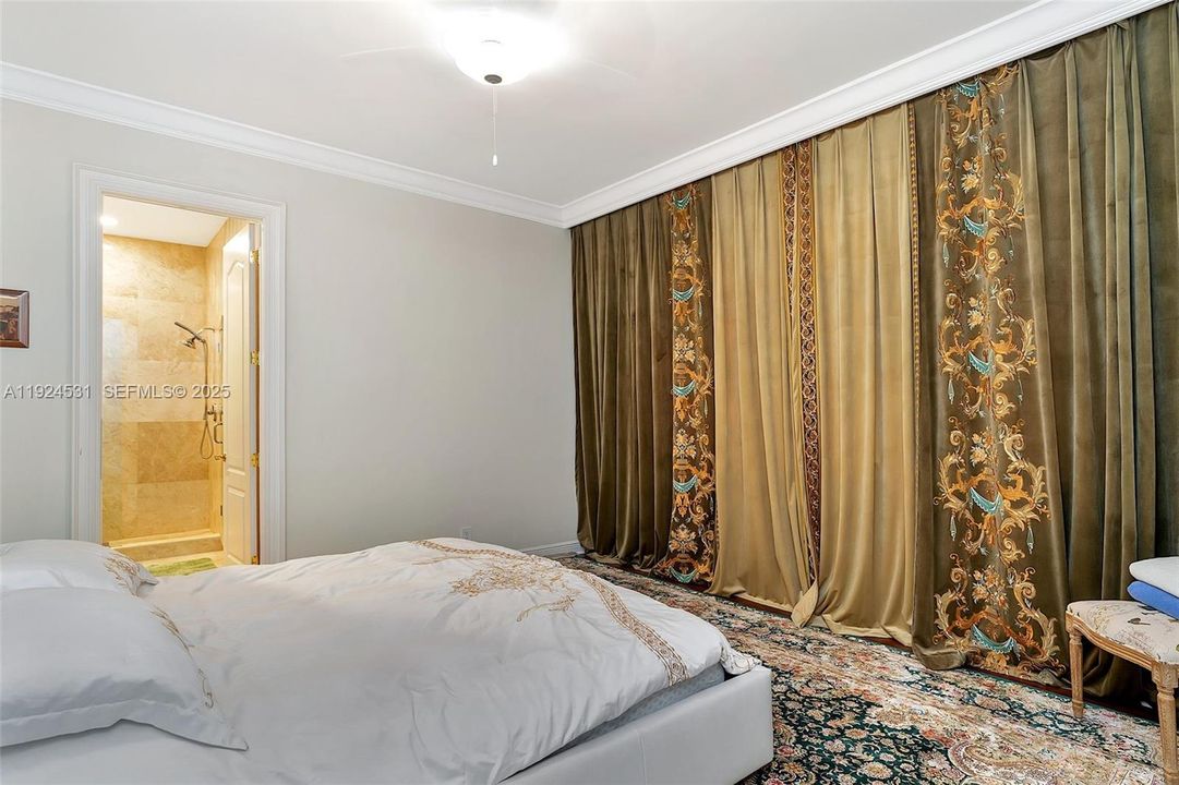 For Sale: $8,000,000 (5 beds, 5 baths, 6099 Square Feet)