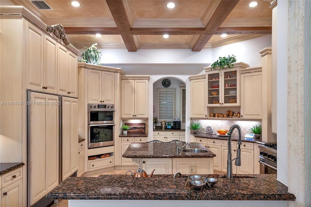 For Sale: $8,000,000 (5 beds, 5 baths, 6099 Square Feet)