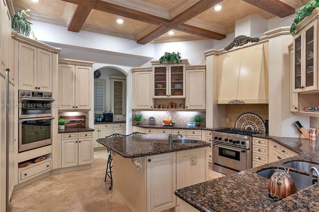 For Sale: $8,000,000 (5 beds, 5 baths, 6099 Square Feet)