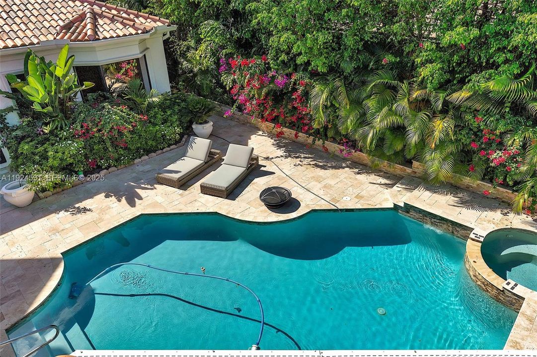 For Sale: $8,000,000 (5 beds, 5 baths, 6099 Square Feet)