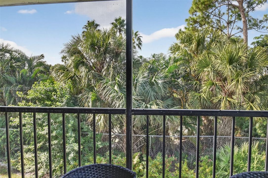 На продажу: $265,000 (3 спален, 2 ванн, 1396 Квадратных фут)