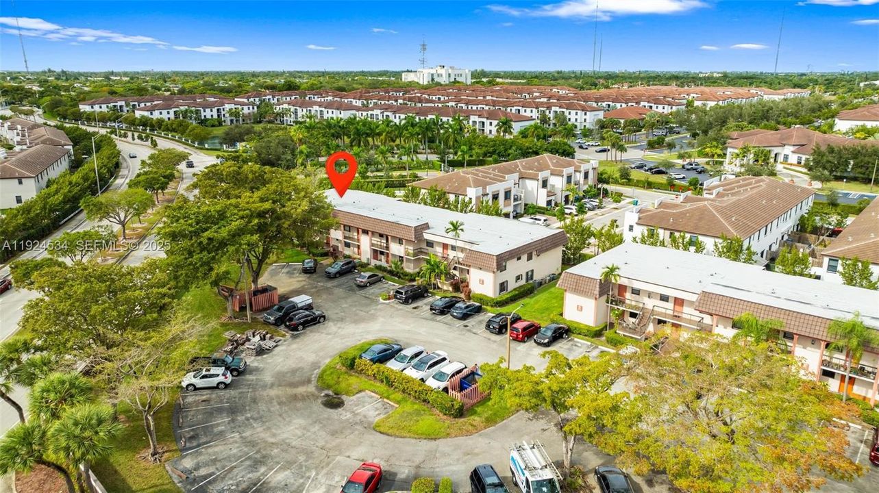 На продажу: $250,000 (2 спален, 2 ванн, 956 Квадратных фут)