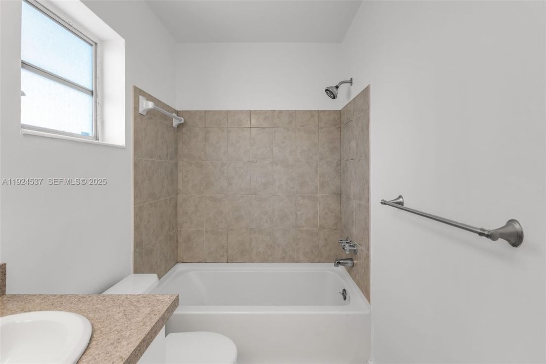 В аренду: $1,750 (1 спален, 1 ванн, 620 Квадратных фут)