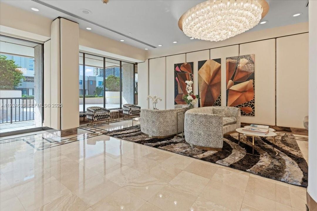 На продажу: $570,000 (2 спален, 3 ванн, 1950 Квадратных фут)