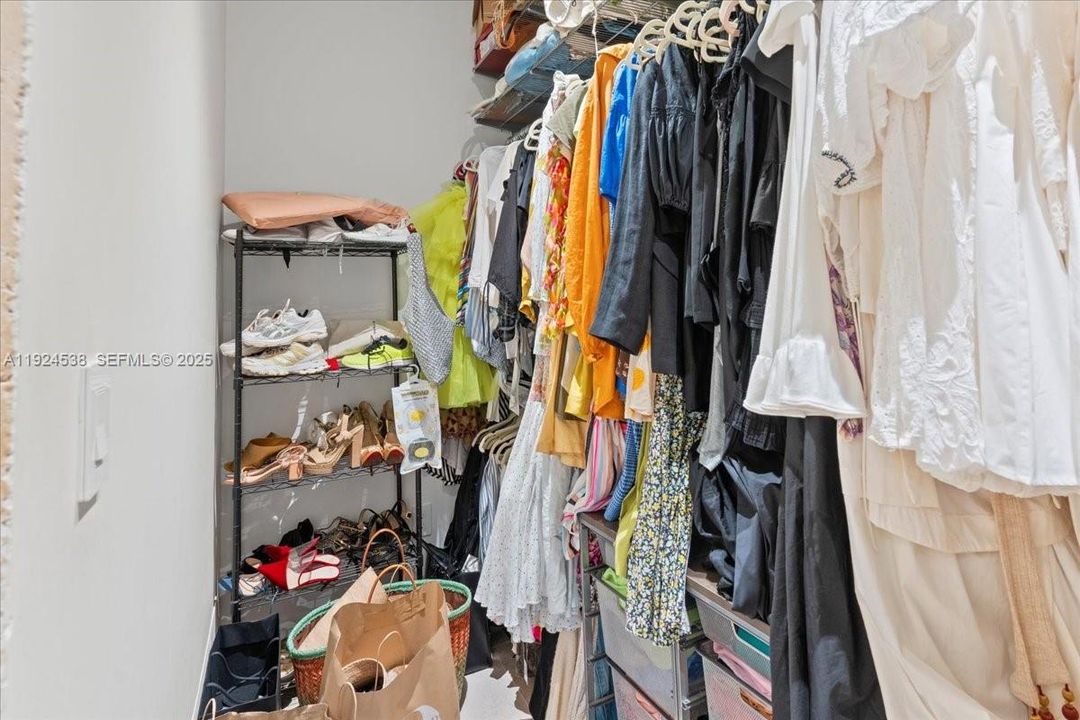 На продажу: $570,000 (2 спален, 3 ванн, 1950 Квадратных фут)