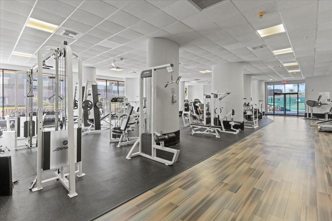 На продажу: $570,000 (2 спален, 3 ванн, 1950 Квадратных фут)