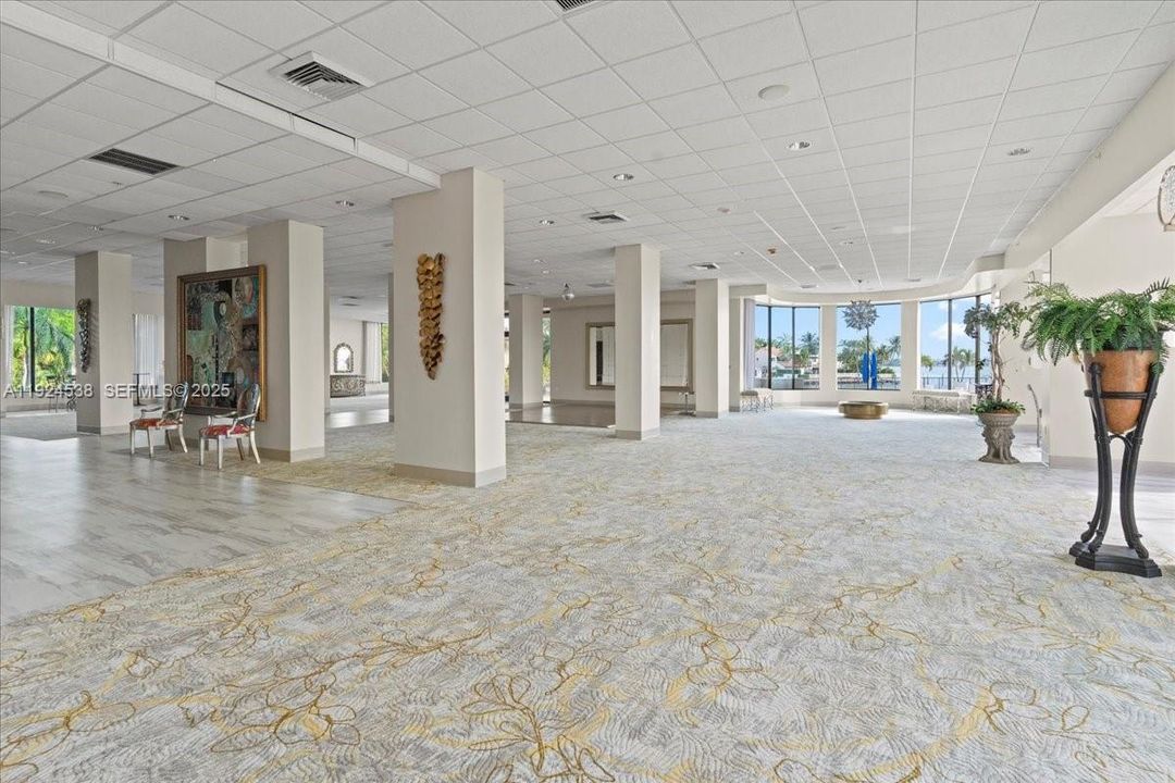 На продажу: $570,000 (2 спален, 3 ванн, 1950 Квадратных фут)