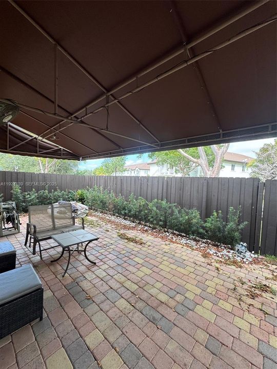 For Sale: $740,000 (4 beds, 2 baths, 2217 Square Feet)