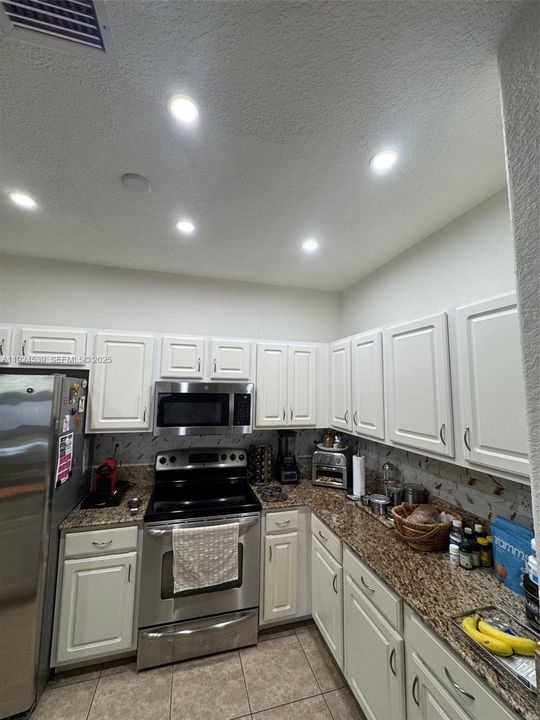 For Sale: $740,000 (4 beds, 2 baths, 2217 Square Feet)