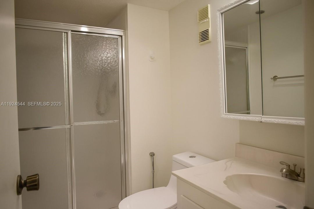 2nd bathroom