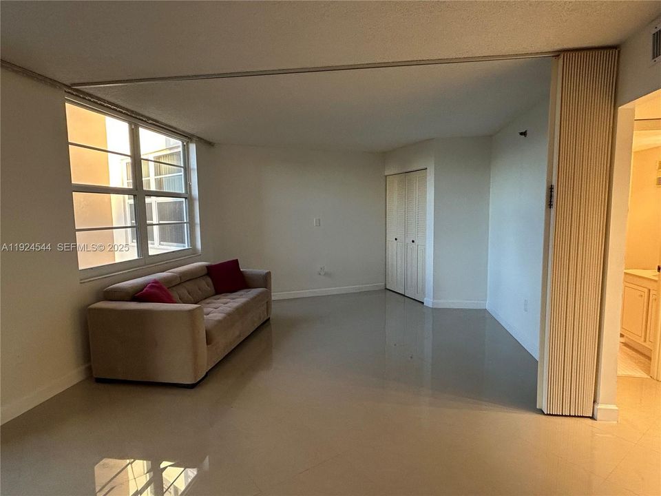 2nd bedroom/Den/Office