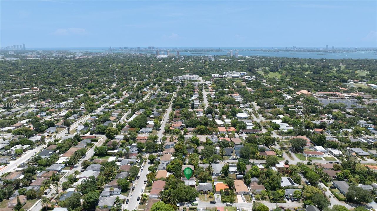 待售: $595,000 (3 贝兹, 2 浴室, 1267 平方英尺)