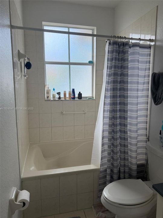 На продажу: $585,000 (3 спален, 2 ванн, 1531 Квадратных фут)